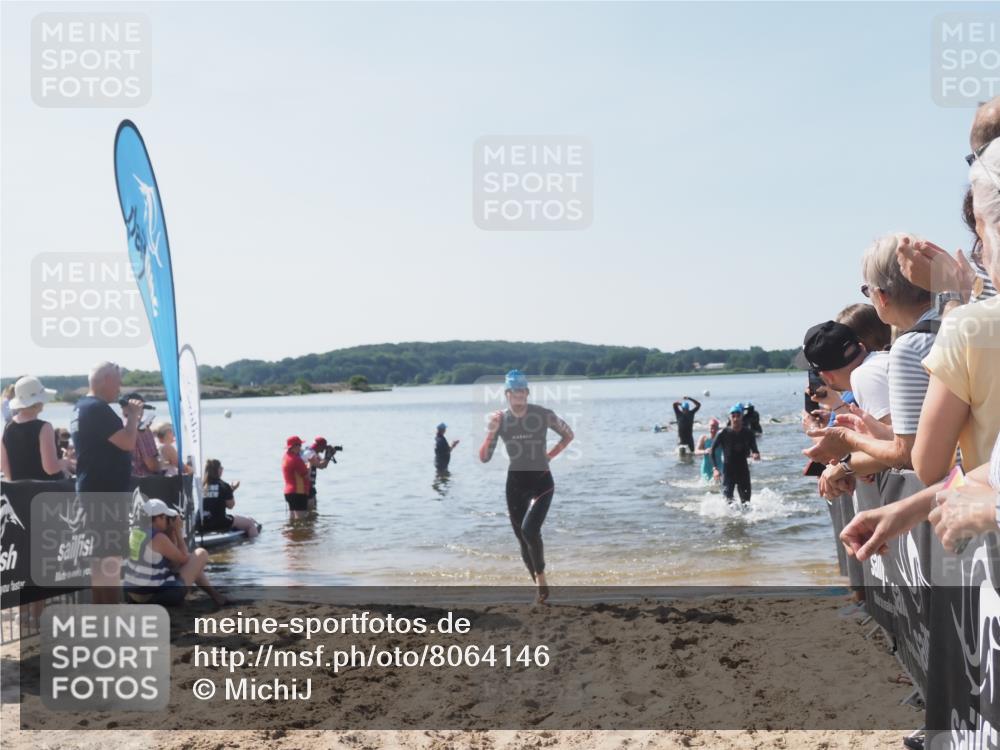 22.06.2025 - Viking Triathlon MichiJ http://msf.ph/oto/8064146 22.06.2025 10:27:36 Schwimmen 1, 176, 272, 286, 611 meine-sportfotos.de