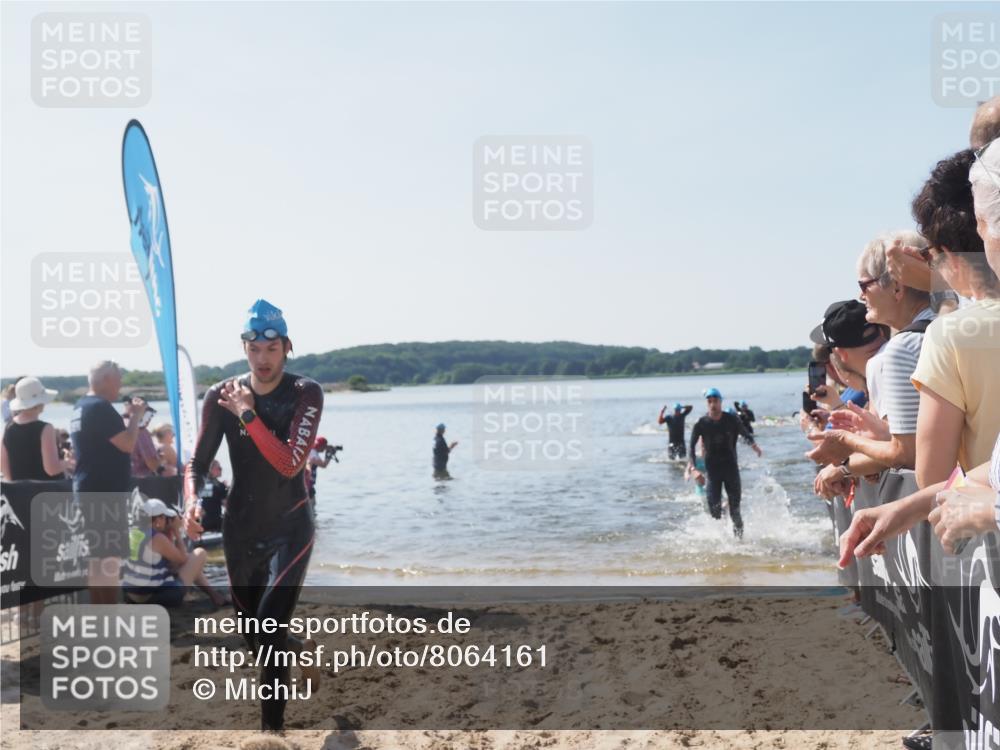 22.06.2025 - Viking Triathlon MichiJ http://msf.ph/oto/8064161 22.06.2025 10:27:37 Schwimmen 1, 176, 272, 286, 611 meine-sportfotos.de