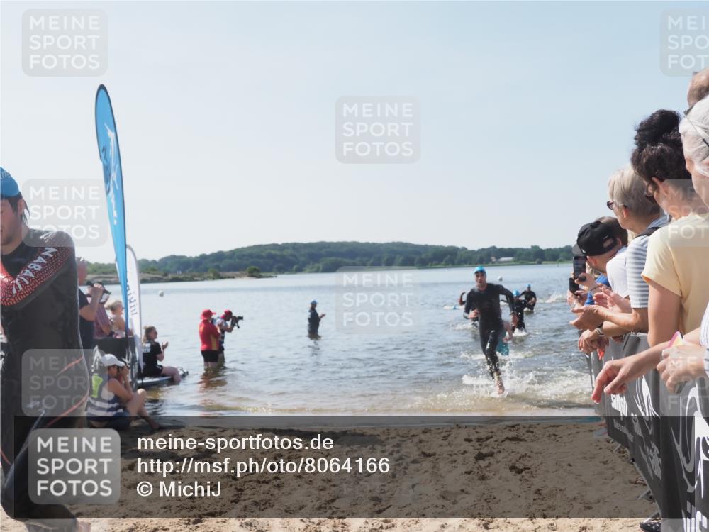 22.06.2025 - Viking Triathlon MichiJ http://msf.ph/oto/8064166 22.06.2025 10:27:38 Schwimmen 1, 176, 230, 272, 286, 611 meine-sportfotos.de