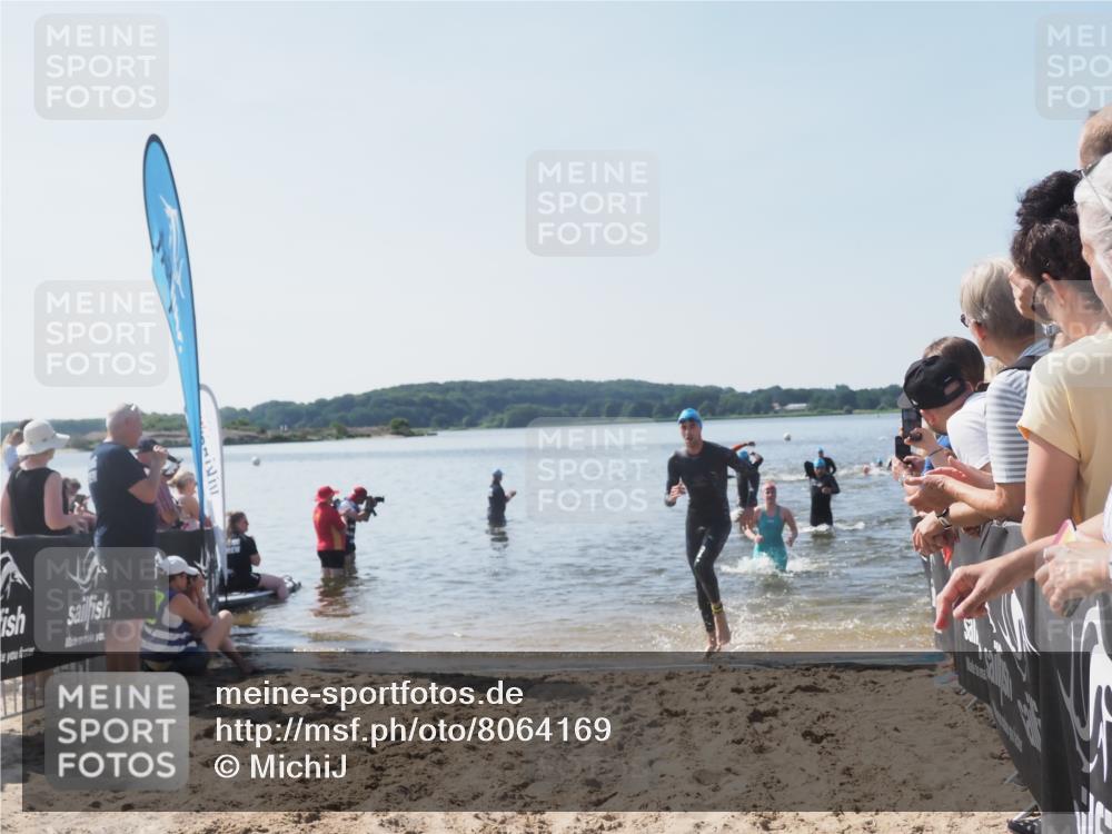 22.06.2025 - Viking Triathlon MichiJ http://msf.ph/oto/8064169 22.06.2025 10:27:38 Schwimmen 1, 176, 230, 272, 286, 611 meine-sportfotos.de