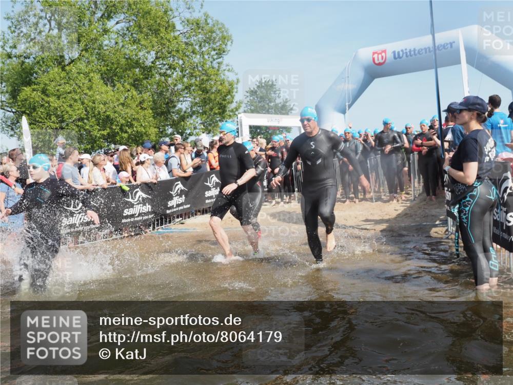 22.06.2025 - Viking Triathlon KatJ http://msf.ph/oto/8064179 22.06.2025 10:04:04 Schwimmen 54, 215, 220, 240, 242, 313, 315, 336, 370, 433, 448, 614, 639, 657 meine-sportfotos.de
