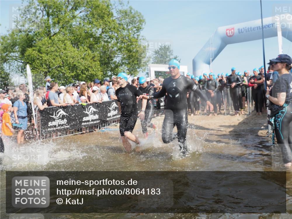 22.06.2025 - Viking Triathlon KatJ http://msf.ph/oto/8064183 22.06.2025 10:04:04 Schwimmen 54, 215, 220, 240, 242, 313, 315, 336, 370, 433, 448, 614, 639, 657 meine-sportfotos.de
