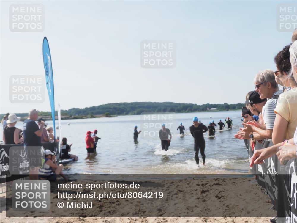 22.06.2025 - Viking Triathlon MichiJ http://msf.ph/oto/8064219 22.06.2025 10:27:44 Schwimmen 1, 176, 198, 230, 534, 611 meine-sportfotos.de