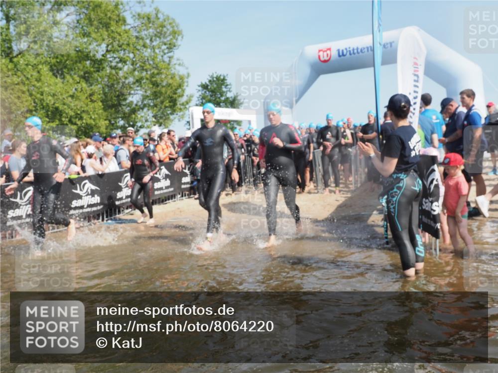 22.06.2025 - Viking Triathlon KatJ http://msf.ph/oto/8064220 22.06.2025 10:04:09 Schwimmen 156, 199, 240, 313, 315, 351, 370, 448, 474, 529, 614, 657 meine-sportfotos.de