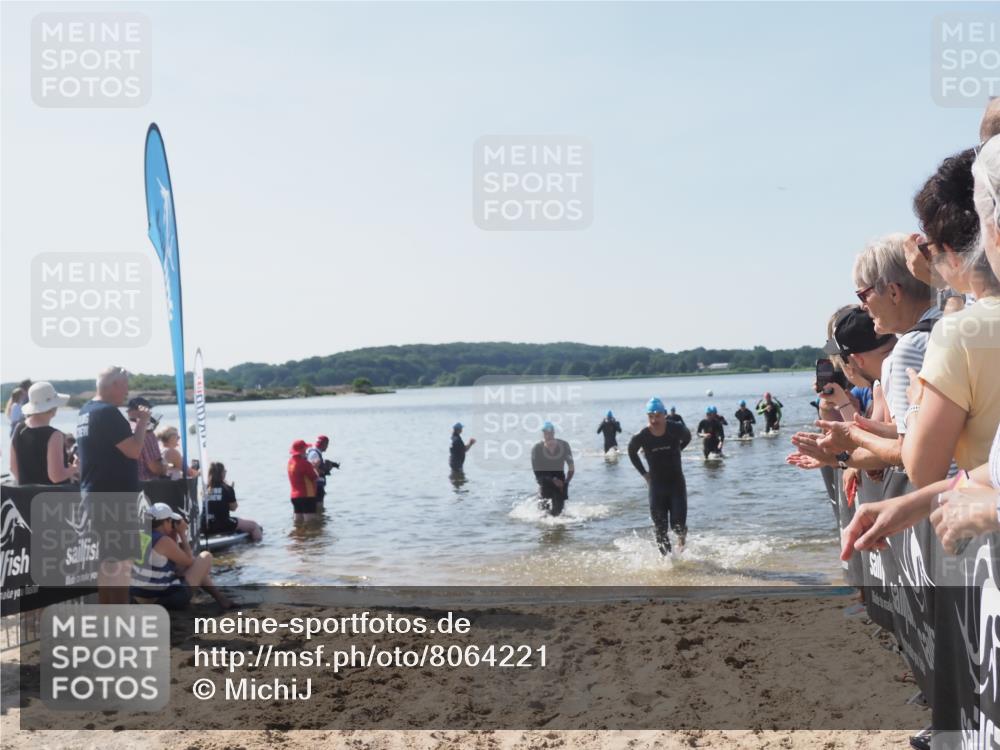 22.06.2025 - Viking Triathlon MichiJ http://msf.ph/oto/8064221 22.06.2025 10:27:44 Schwimmen 1, 176, 198, 230, 534, 611 meine-sportfotos.de