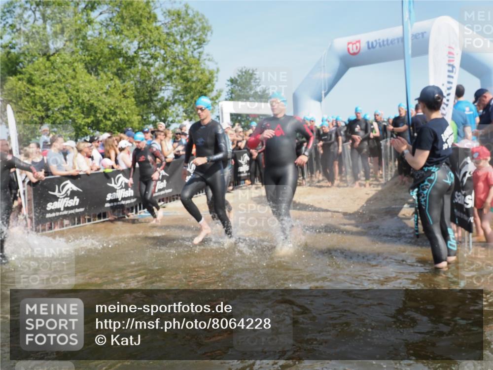 22.06.2025 - Viking Triathlon KatJ http://msf.ph/oto/8064228 22.06.2025 10:04:09 Schwimmen 156, 199, 240, 313, 315, 351, 370, 448, 474, 529, 614, 657 meine-sportfotos.de