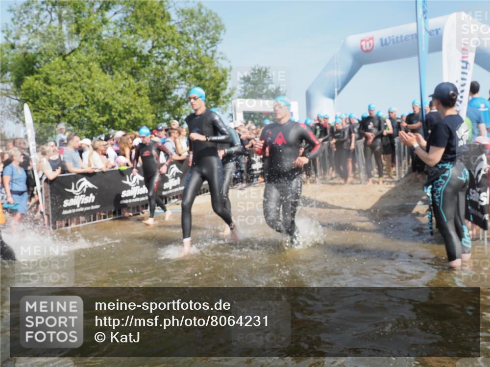 22.06.2025 - Viking Triathlon KatJ http://msf.ph/oto/8064231 22.06.2025 10:04:10 Schwimmen 141, 142, 156, 185, 199, 240, 276, 313, 351, 370, 448, 474, 493, 529, 614 meine-sportfotos.de