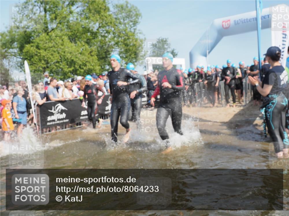 22.06.2025 - Viking Triathlon KatJ http://msf.ph/oto/8064233 22.06.2025 10:04:10 Schwimmen 141, 142, 156, 185, 199, 240, 276, 313, 351, 370, 448, 474, 493, 529, 614 meine-sportfotos.de