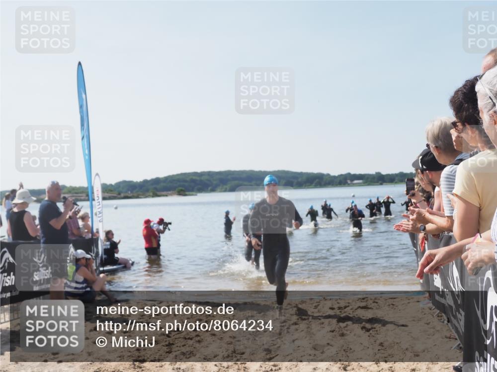 22.06.2025 - Viking Triathlon MichiJ http://msf.ph/oto/8064234 22.06.2025 10:27:46 Schwimmen 1, 90, 176, 198, 230, 534, 616 meine-sportfotos.de
