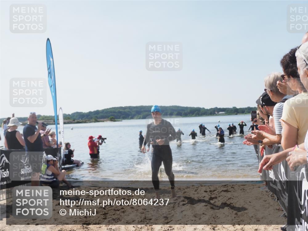 22.06.2025 - Viking Triathlon MichiJ http://msf.ph/oto/8064237 22.06.2025 10:27:46 Schwimmen 1, 90, 176, 198, 230, 534, 616 meine-sportfotos.de