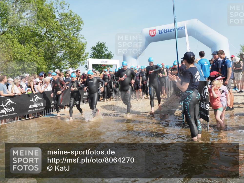 22.06.2025 - Viking Triathlon KatJ http://msf.ph/oto/8064270 22.06.2025 10:04:14 Schwimmen 141, 142, 156, 185, 199, 276, 351, 474, 493, 529 meine-sportfotos.de