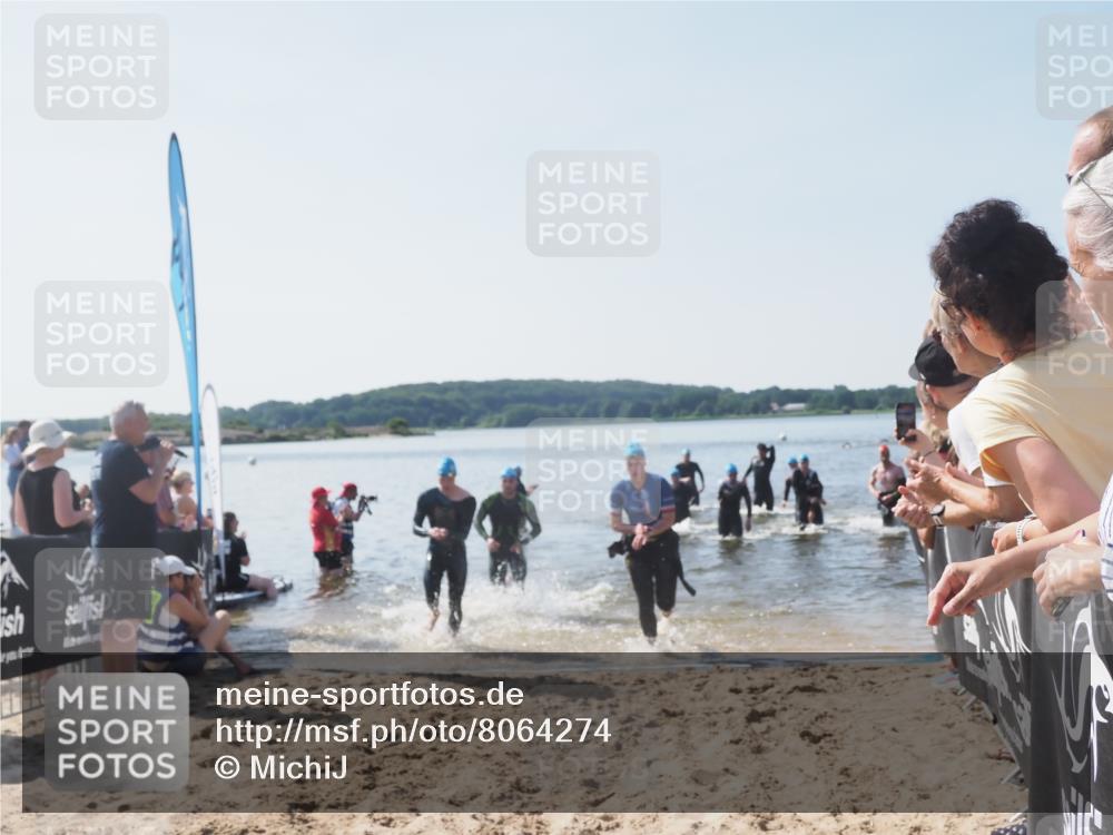 22.06.2025 - Viking Triathlon MichiJ http://msf.ph/oto/8064274 22.06.2025 10:27:56 Schwimmen 14, 90, 178, 196, 198, 230, 289, 401, 534, 616 meine-sportfotos.de