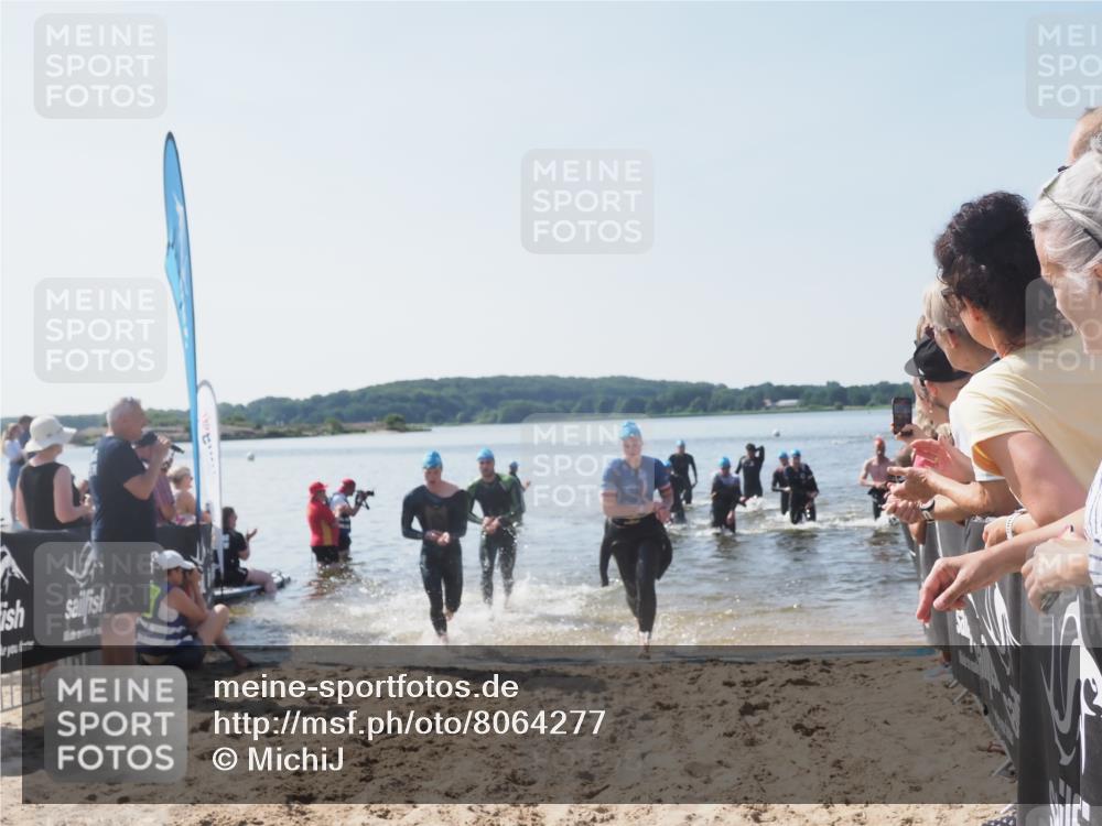 22.06.2025 - Viking Triathlon MichiJ http://msf.ph/oto/8064277 22.06.2025 10:27:56 Schwimmen 14, 90, 178, 196, 198, 230, 289, 401, 534, 616 meine-sportfotos.de
