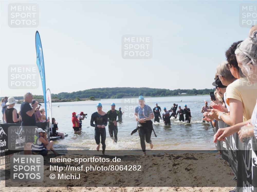 22.06.2025 - Viking Triathlon MichiJ http://msf.ph/oto/8064282 22.06.2025 10:27:57 Schwimmen 14, 90, 178, 196, 198, 230, 289, 401, 534, 616 meine-sportfotos.de