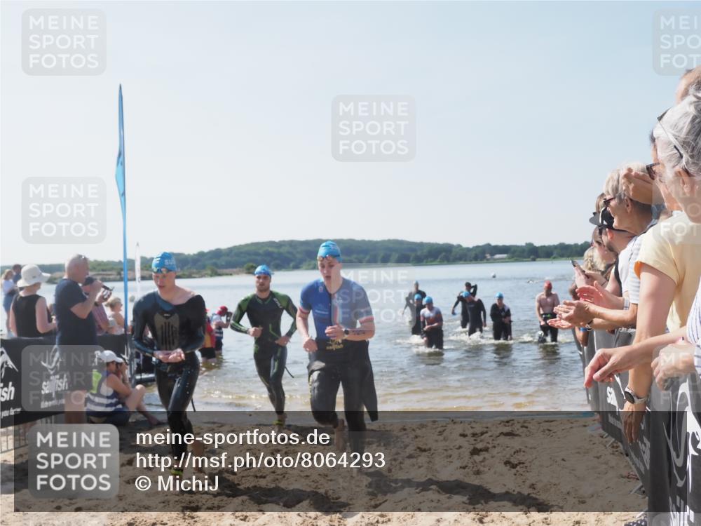 22.06.2025 - Viking Triathlon MichiJ http://msf.ph/oto/8064293 22.06.2025 10:27:58 Schwimmen 14, 90, 178, 196, 198, 230, 289, 401, 534, 616 meine-sportfotos.de