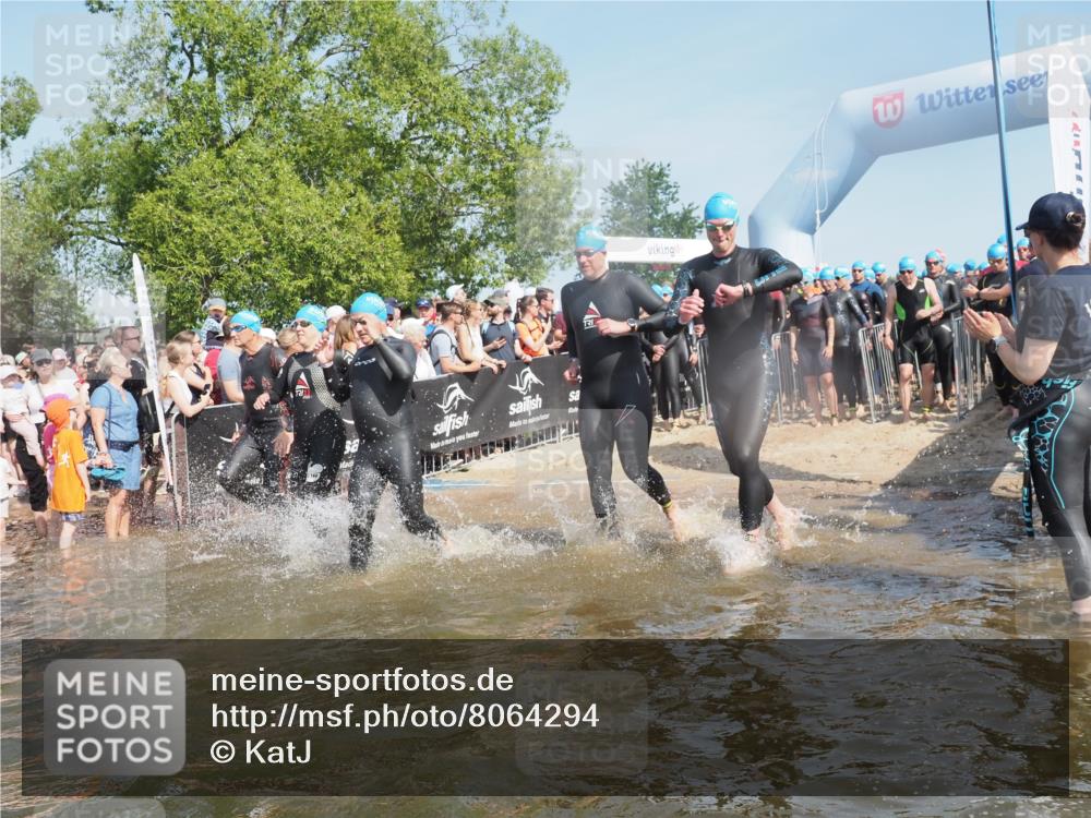 22.06.2025 - Viking Triathlon KatJ http://msf.ph/oto/8064294 22.06.2025 10:04:15 Schwimmen 115, 141, 142, 156, 185, 199, 253, 276, 351, 408, 474, 493, 529 meine-sportfotos.de