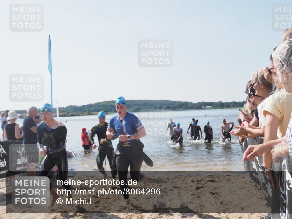 22.06.2025 - Viking Triathlon MichiJ http://msf.ph/oto/8064296 22.06.2025 10:27:58 Schwimmen 14, 90, 178, 196, 198, 230, 289, 401, 534, 616 meine-sportfotos.de