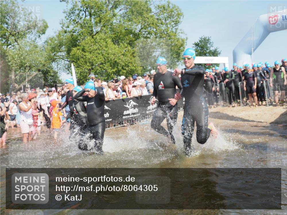 22.06.2025 - Viking Triathlon KatJ http://msf.ph/oto/8064305 22.06.2025 10:04:15 Schwimmen 115, 141, 142, 156, 185, 199, 253, 276, 351, 408, 474, 493, 529 meine-sportfotos.de