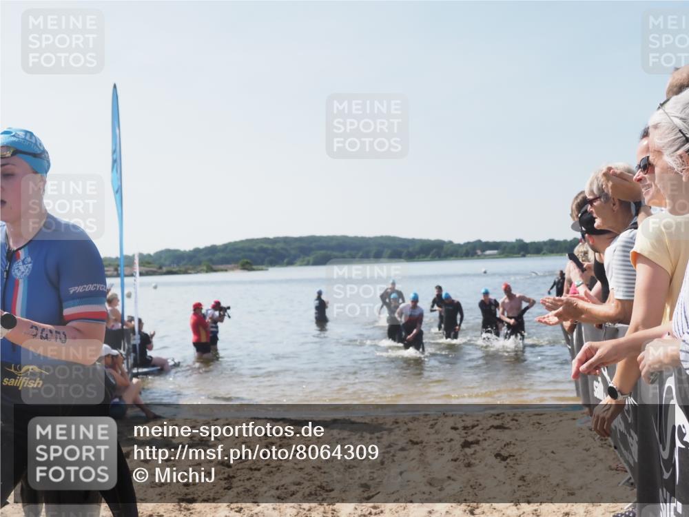 22.06.2025 - Viking Triathlon MichiJ http://msf.ph/oto/8064309 22.06.2025 10:28:00 Schwimmen 14, 90, 178, 196, 198, 289, 367, 401, 534, 616 meine-sportfotos.de