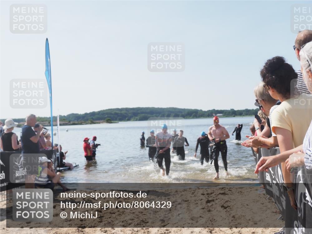 22.06.2025 - Viking Triathlon MichiJ http://msf.ph/oto/8064329 22.06.2025 10:28:03 Schwimmen 14, 90, 178, 196, 289, 367, 401, 616 meine-sportfotos.de