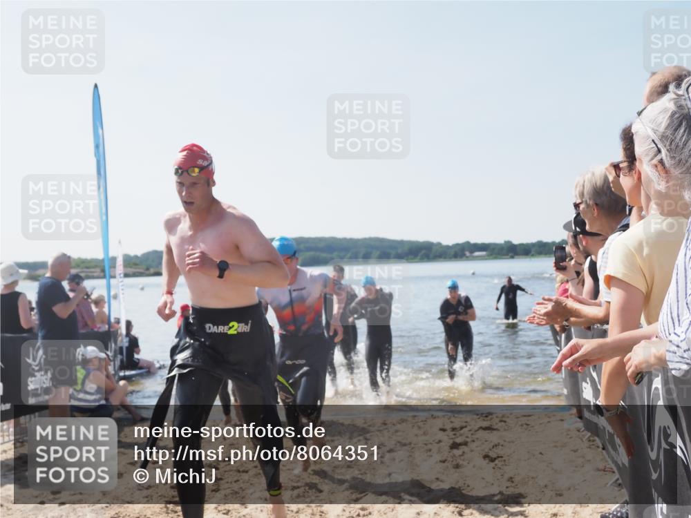 22.06.2025 - Viking Triathlon MichiJ http://msf.ph/oto/8064351 22.06.2025 10:28:06 Schwimmen 14, 90, 178, 196, 289, 367, 401, 616 meine-sportfotos.de