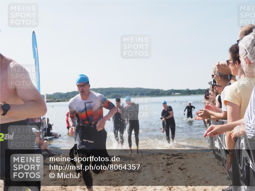 22.06.2025 - Viking Triathlon MichiJ http://msf.ph/oto/8064357 22.06.2025 10:28:07 Schwimmen 14, 90, 178, 196, 289, 367, 401, 616 meine-sportfotos.de