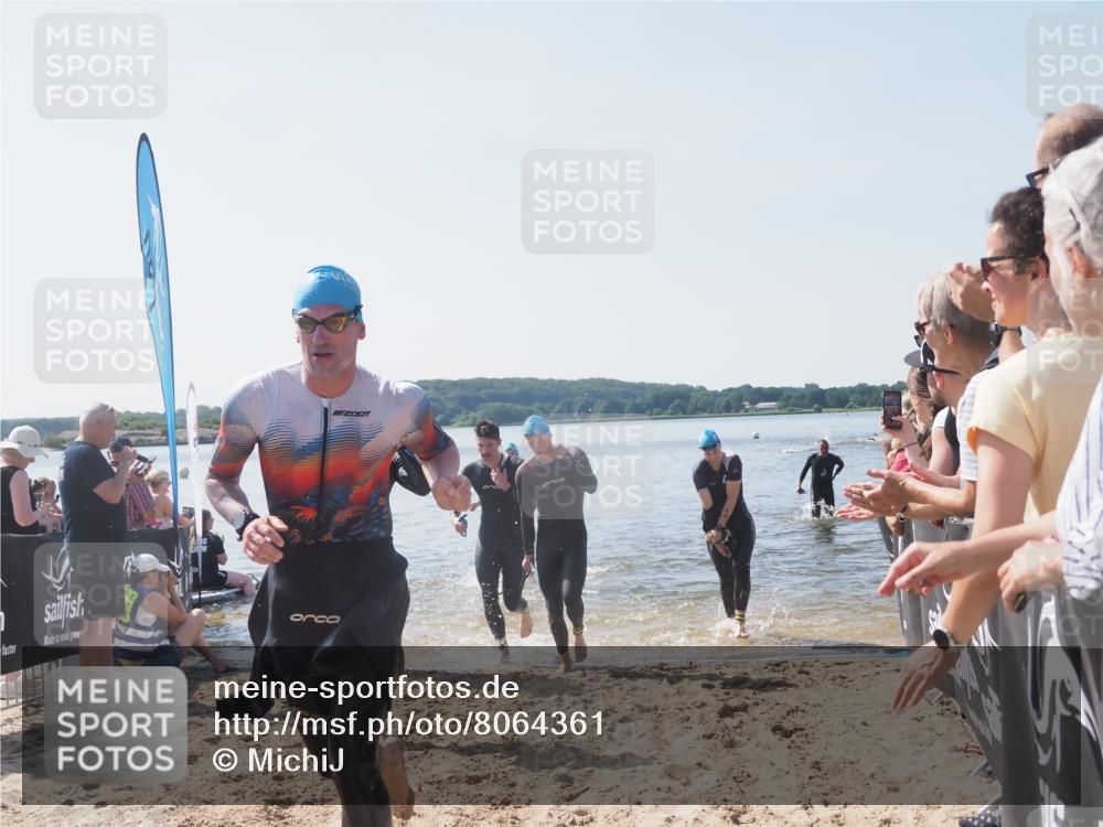 22.06.2025 - Viking Triathlon MichiJ http://msf.ph/oto/8064361 22.06.2025 10:28:07 Schwimmen 14, 90, 178, 196, 289, 367, 401, 616 meine-sportfotos.de