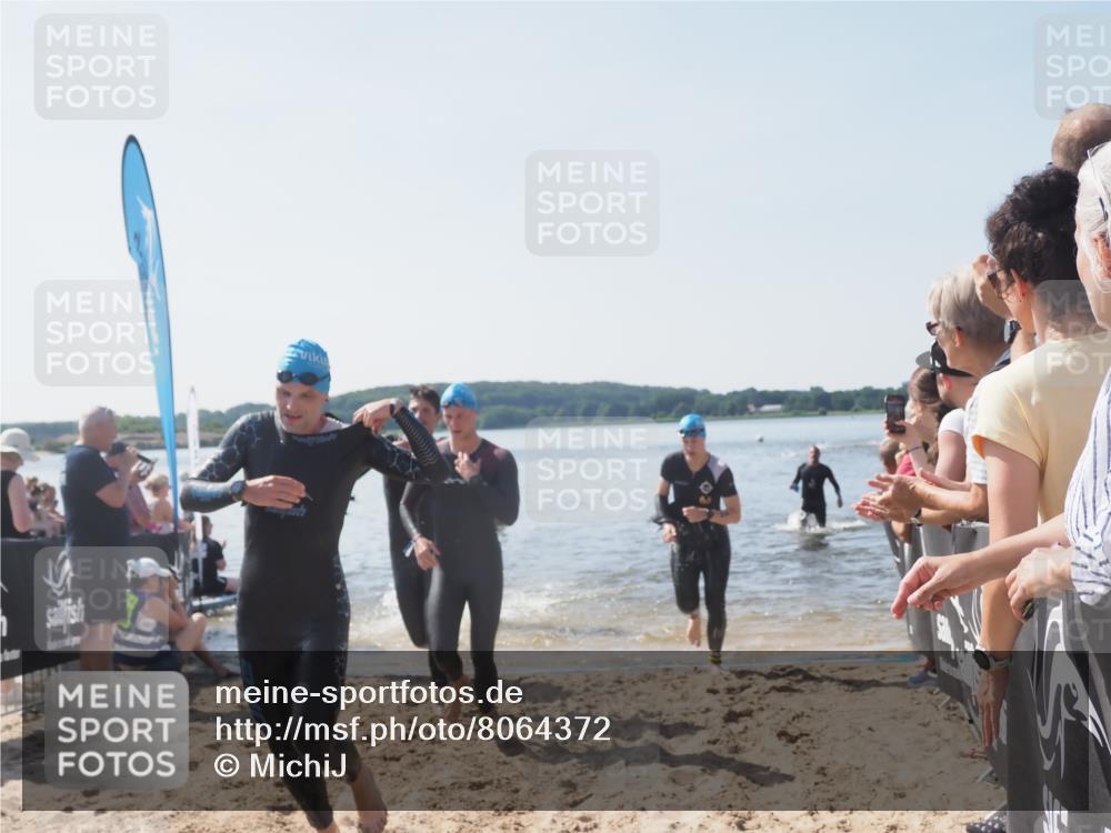 22.06.2025 - Viking Triathlon MichiJ http://msf.ph/oto/8064372 22.06.2025 10:28:08 Schwimmen 14, 178, 196, 289, 367, 401 meine-sportfotos.de