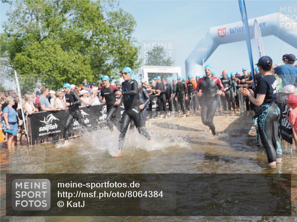 22.06.2025 - Viking Triathlon KatJ http://msf.ph/oto/8064384 22.06.2025 10:04:24 Schwimmen 115, 141, 142, 146, 185, 195, 209, 239, 253, 276, 335, 375, 377, 408, 419, 447, 457, 493 meine-sportfotos.de