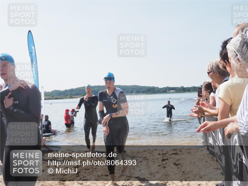 22.06.2025 - Viking Triathlon MichiJ http://msf.ph/oto/8064393 22.06.2025 10:28:10 Schwimmen 14, 178, 367, 401 meine-sportfotos.de