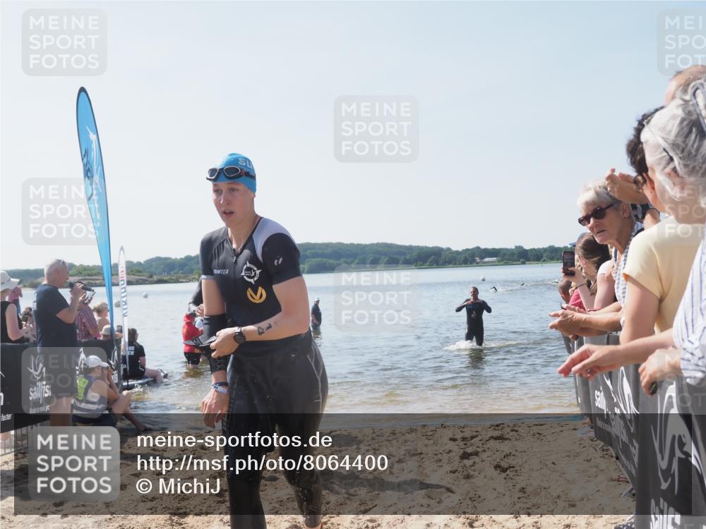 22.06.2025 - Viking Triathlon MichiJ http://msf.ph/oto/8064400 22.06.2025 10:28:10 Schwimmen 14, 178, 367, 401 meine-sportfotos.de