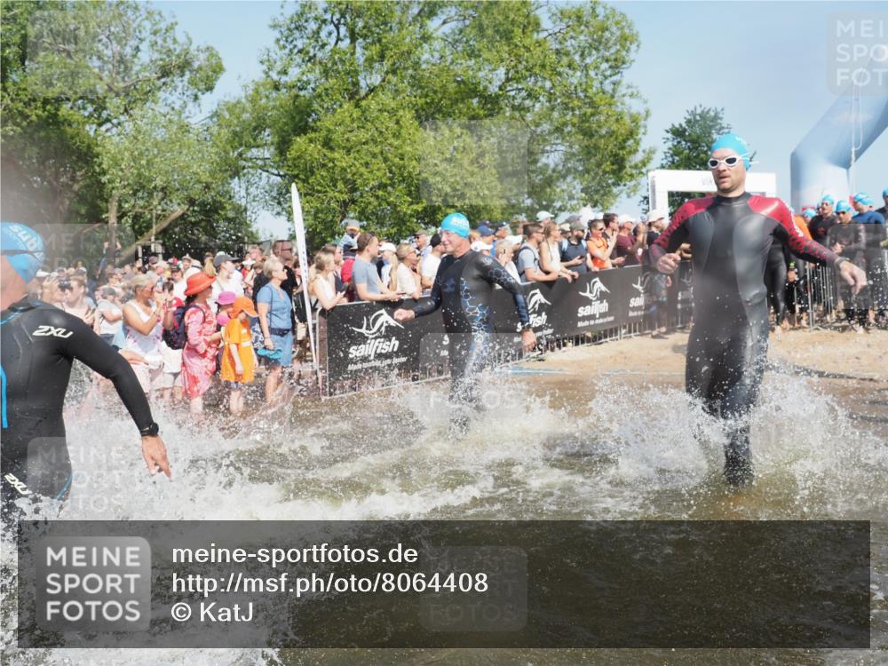 22.06.2025 - Viking Triathlon KatJ http://msf.ph/oto/8064408 22.06.2025 10:04:25 Schwimmen 115, 146, 195, 209, 239, 253, 335, 375, 377, 408, 419, 447, 457, 506, 629 meine-sportfotos.de