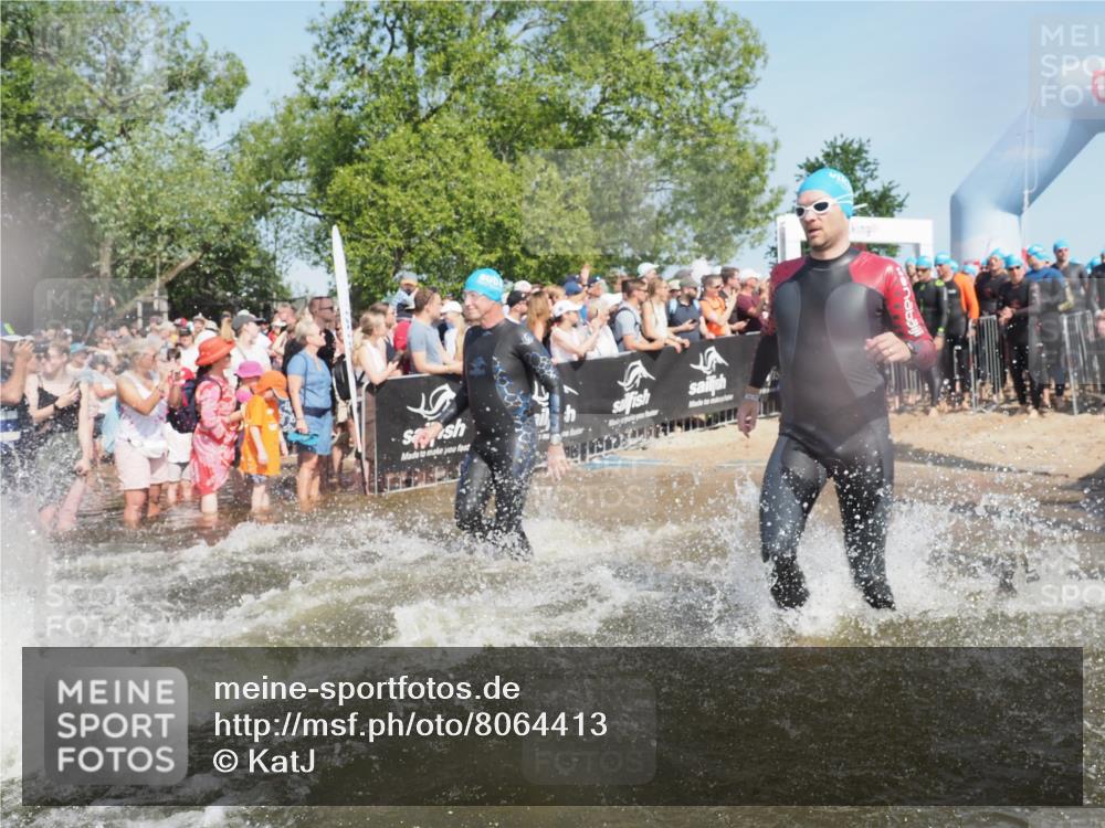 22.06.2025 - Viking Triathlon KatJ http://msf.ph/oto/8064413 22.06.2025 10:04:25 Schwimmen 115, 146, 195, 209, 239, 253, 335, 375, 377, 408, 419, 447, 457, 506, 629 meine-sportfotos.de