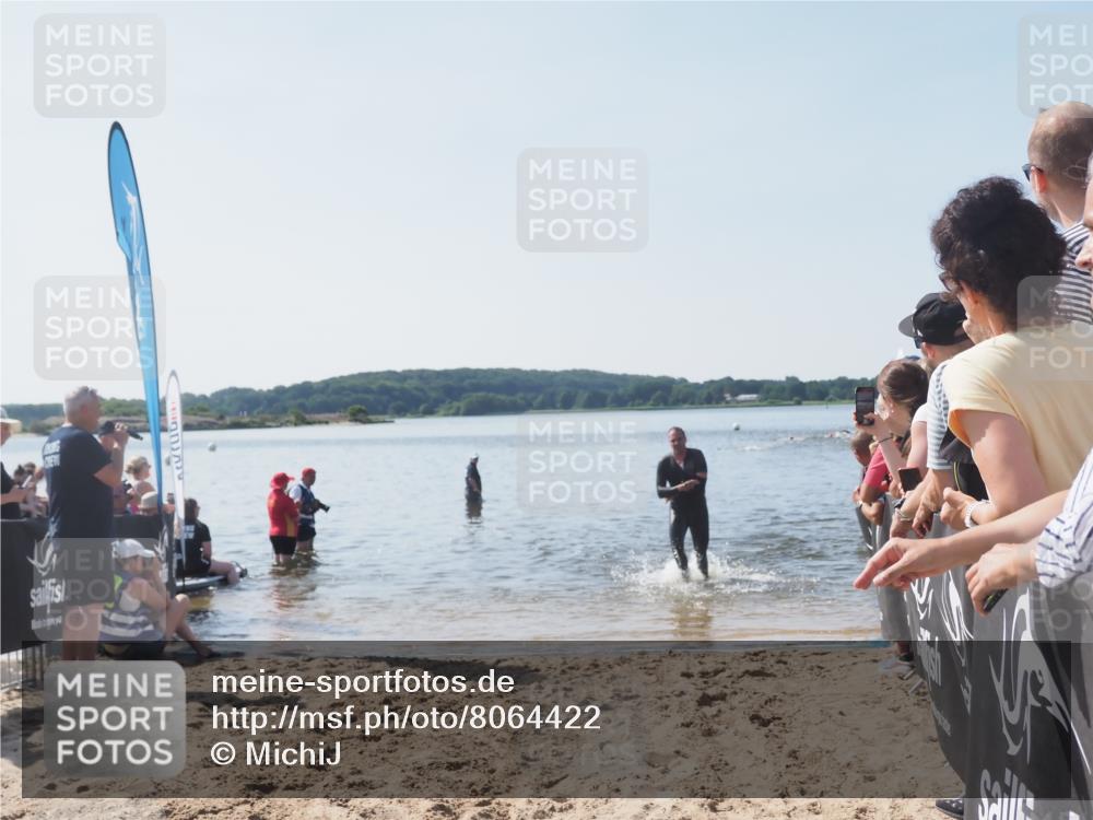 22.06.2025 - Viking Triathlon MichiJ http://msf.ph/oto/8064422 22.06.2025 10:28:14 Schwimmen 367 meine-sportfotos.de