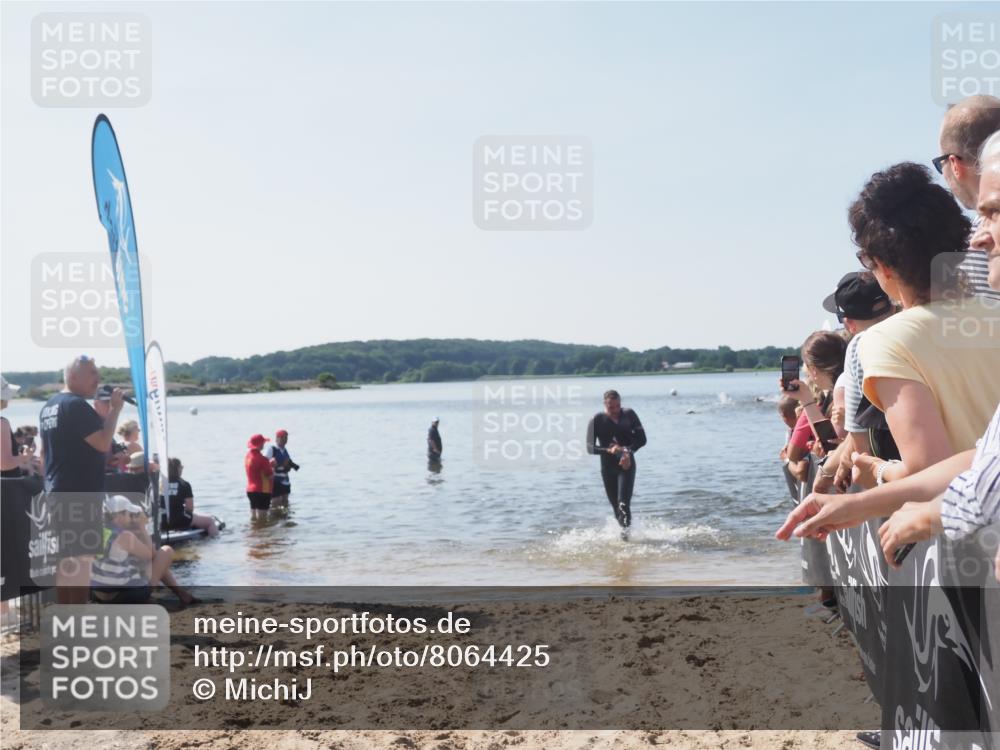 22.06.2025 - Viking Triathlon MichiJ http://msf.ph/oto/8064425 22.06.2025 10:28:15 Schwimmen 367 meine-sportfotos.de