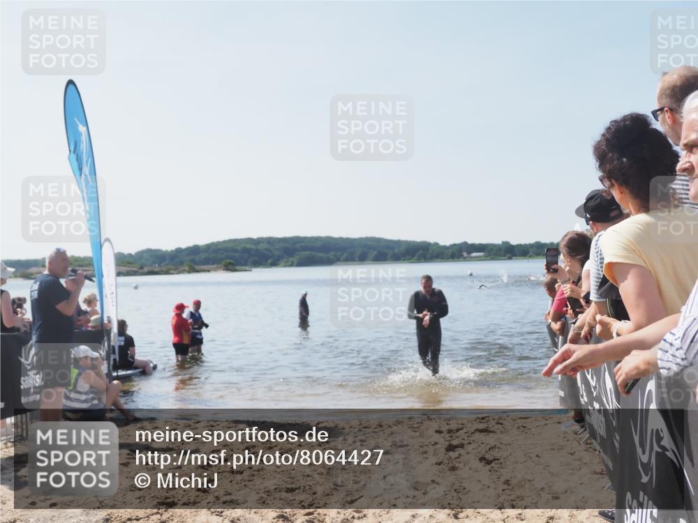 22.06.2025 - Viking Triathlon MichiJ http://msf.ph/oto/8064427 22.06.2025 10:28:15 Schwimmen 367 meine-sportfotos.de