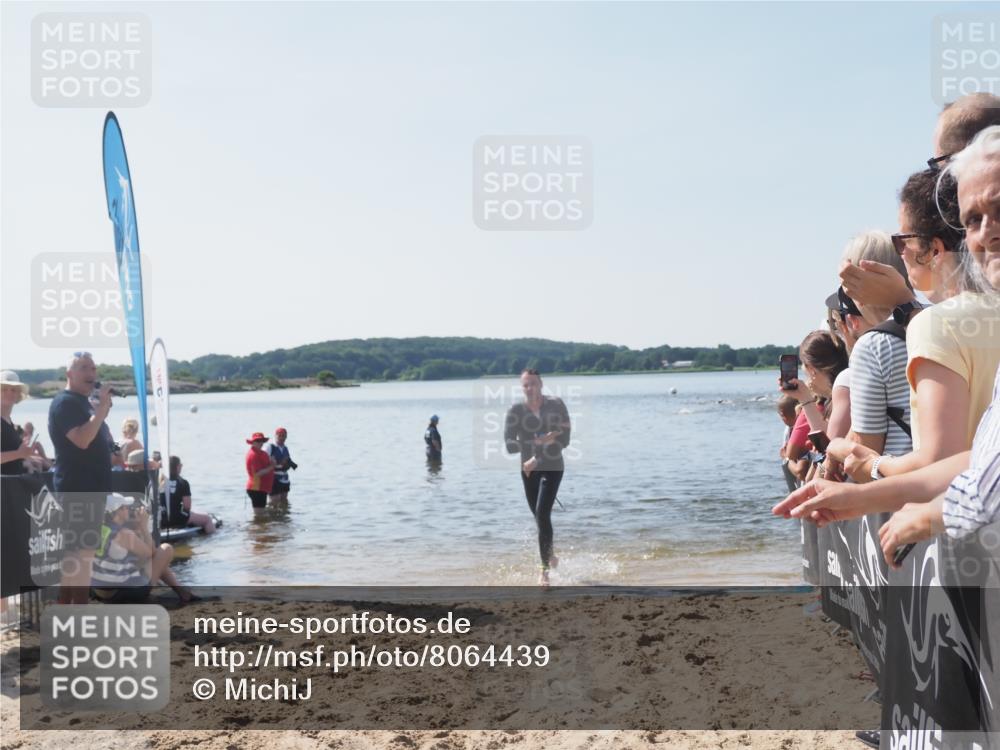 22.06.2025 - Viking Triathlon MichiJ http://msf.ph/oto/8064439 22.06.2025 10:28:16 Schwimmen 367 meine-sportfotos.de
