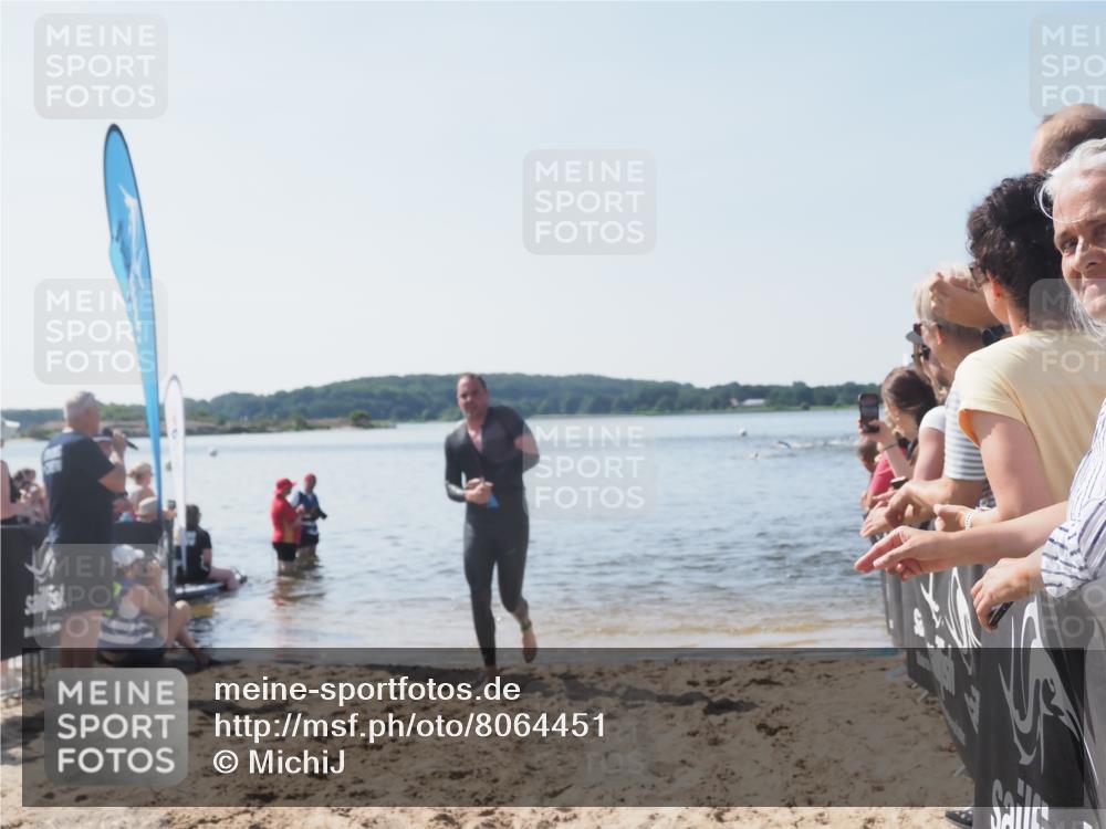 22.06.2025 - Viking Triathlon MichiJ http://msf.ph/oto/8064451 22.06.2025 10:28:17 Schwimmen 367 meine-sportfotos.de