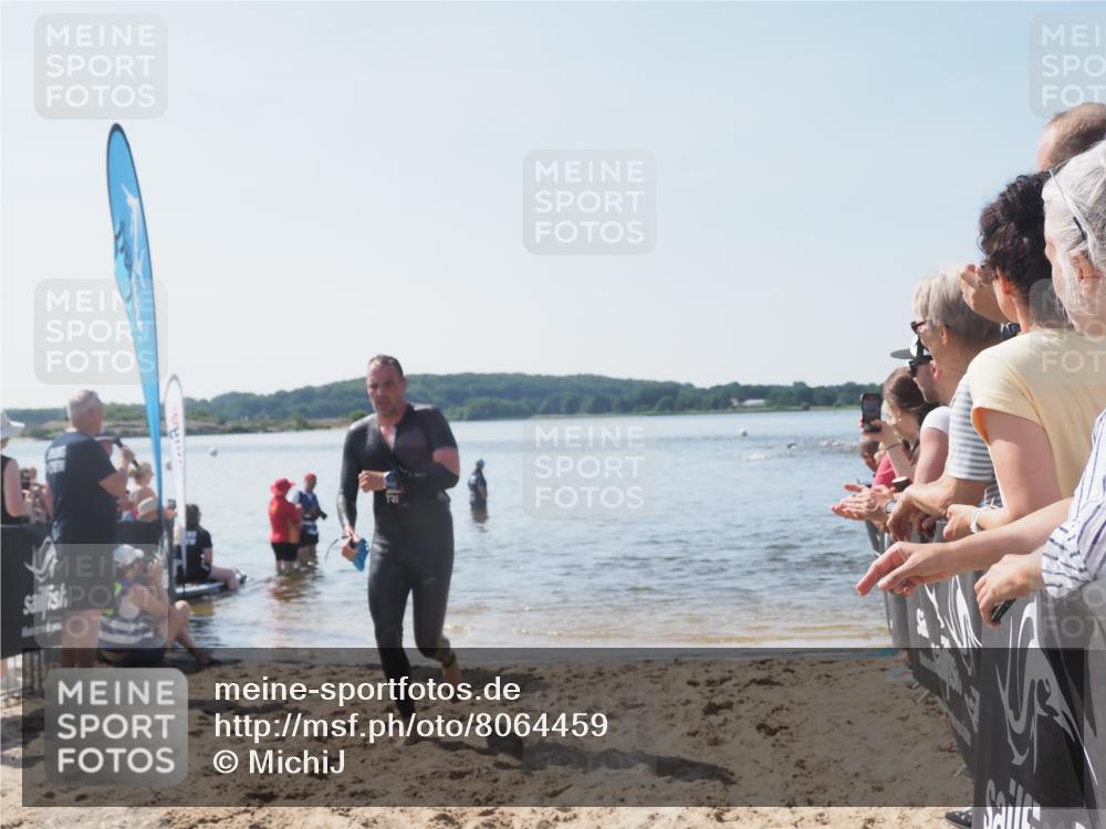 22.06.2025 - Viking Triathlon MichiJ http://msf.ph/oto/8064459 22.06.2025 10:28:18 Schwimmen 367 meine-sportfotos.de