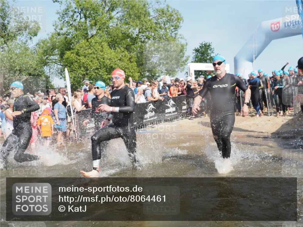 22.06.2025 - Viking Triathlon KatJ http://msf.ph/oto/8064461 22.06.2025 10:04:29 Schwimmen 115, 146, 195, 209, 238, 239, 253, 327, 335, 375, 377, 408, 419, 447, 457, 482, 506, 514, 629, 662 meine-sportfotos.de