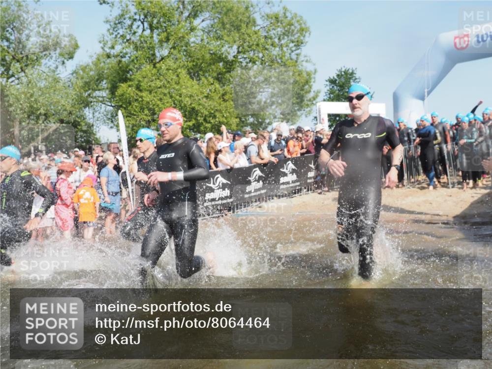22.06.2025 - Viking Triathlon KatJ http://msf.ph/oto/8064464 22.06.2025 10:04:29 Schwimmen 115, 146, 195, 209, 238, 239, 253, 327, 335, 375, 377, 408, 419, 447, 457, 482, 506, 514, 629, 662 meine-sportfotos.de