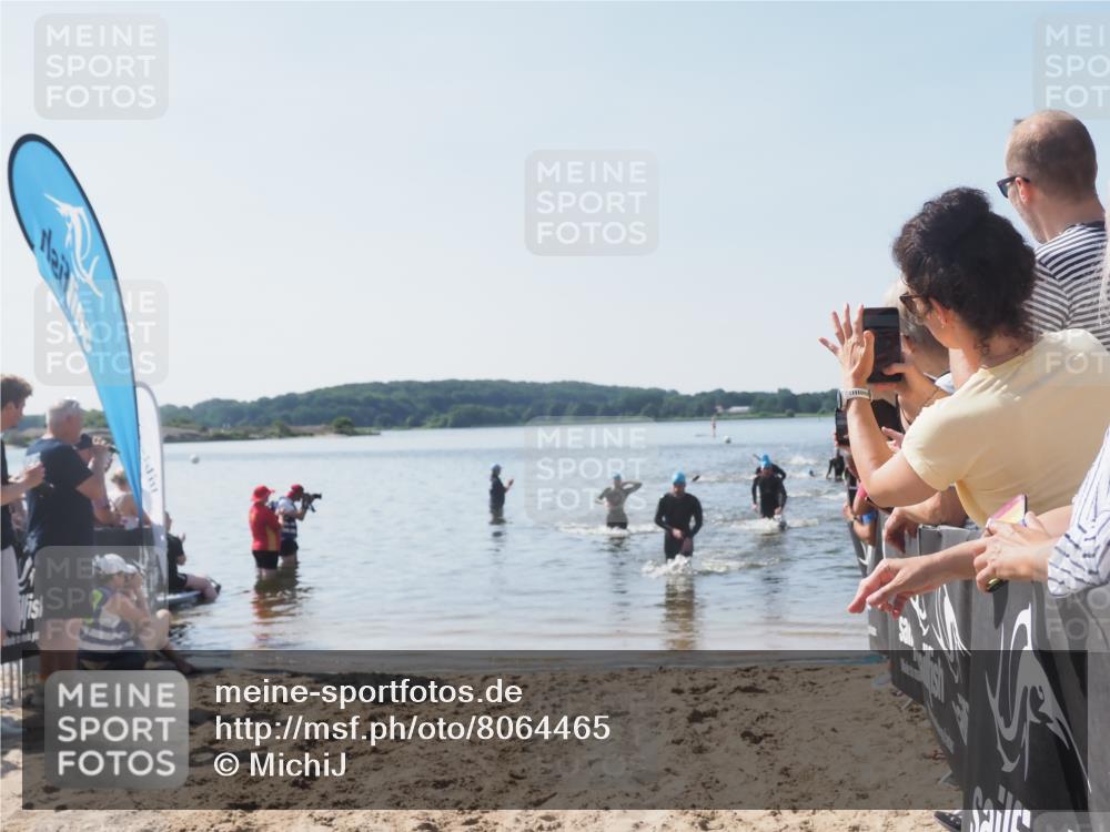 22.06.2025 - Viking Triathlon MichiJ http://msf.ph/oto/8064465 22.06.2025 10:28:46 Schwimmen 15, 258, 301, 368, 414 meine-sportfotos.de