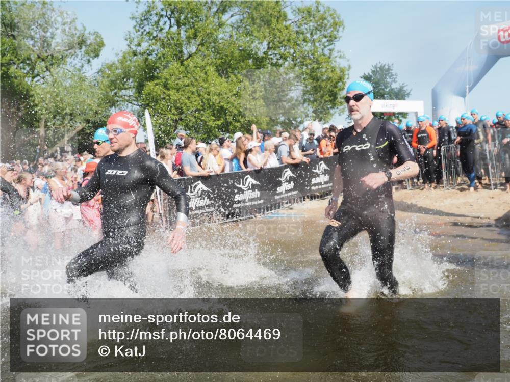 22.06.2025 - Viking Triathlon KatJ http://msf.ph/oto/8064469 22.06.2025 10:04:30 Schwimmen 146, 195, 209, 238, 239, 327, 335, 375, 377, 419, 447, 457, 482, 506, 514, 629, 662 meine-sportfotos.de
