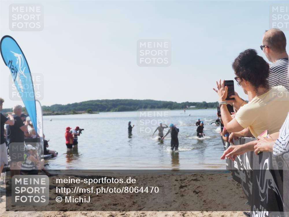 22.06.2025 - Viking Triathlon MichiJ http://msf.ph/oto/8064470 22.06.2025 10:28:47 Schwimmen 15, 258, 301, 368, 414, 443, 628 meine-sportfotos.de