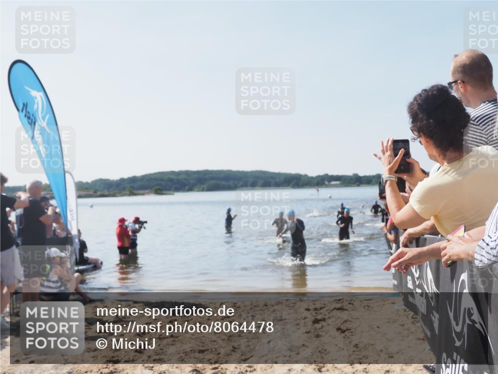 22.06.2025 - Viking Triathlon MichiJ http://msf.ph/oto/8064478 22.06.2025 10:28:47 Schwimmen 15, 258, 301, 368, 414, 443, 628 meine-sportfotos.de