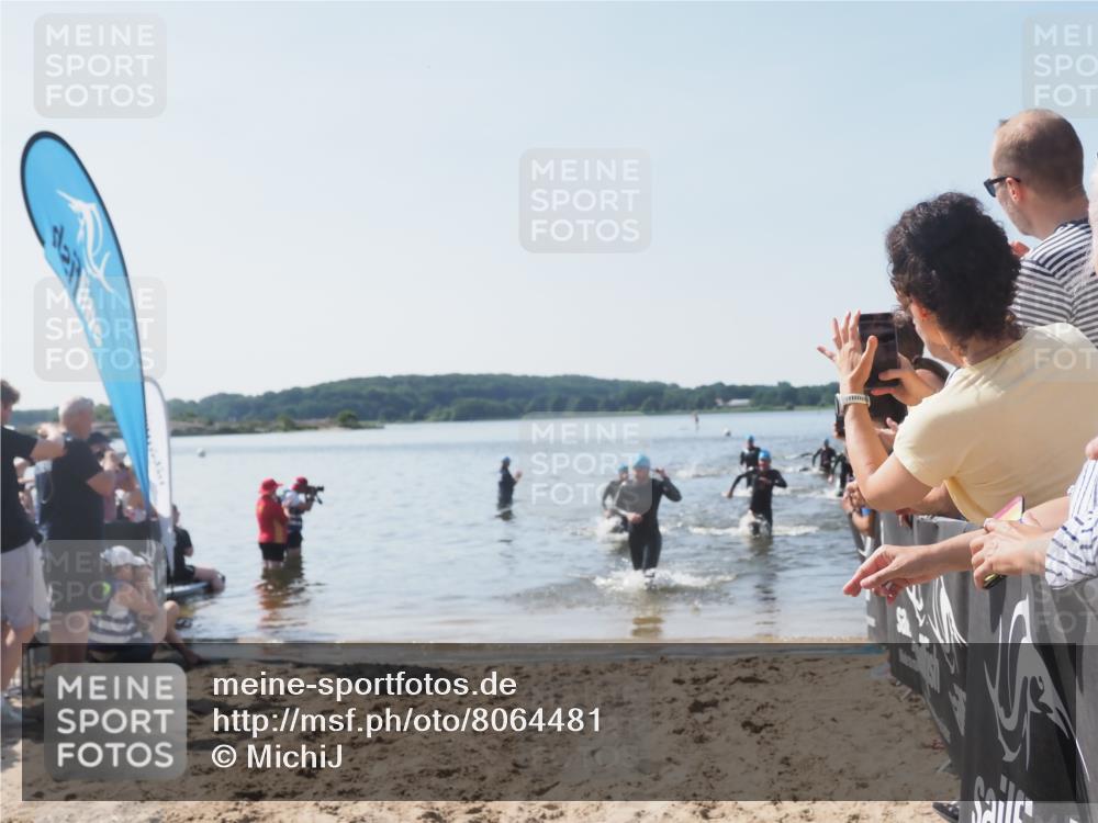22.06.2025 - Viking Triathlon MichiJ http://msf.ph/oto/8064481 22.06.2025 10:28:48 Schwimmen 15, 258, 301, 368, 414, 443, 628 meine-sportfotos.de