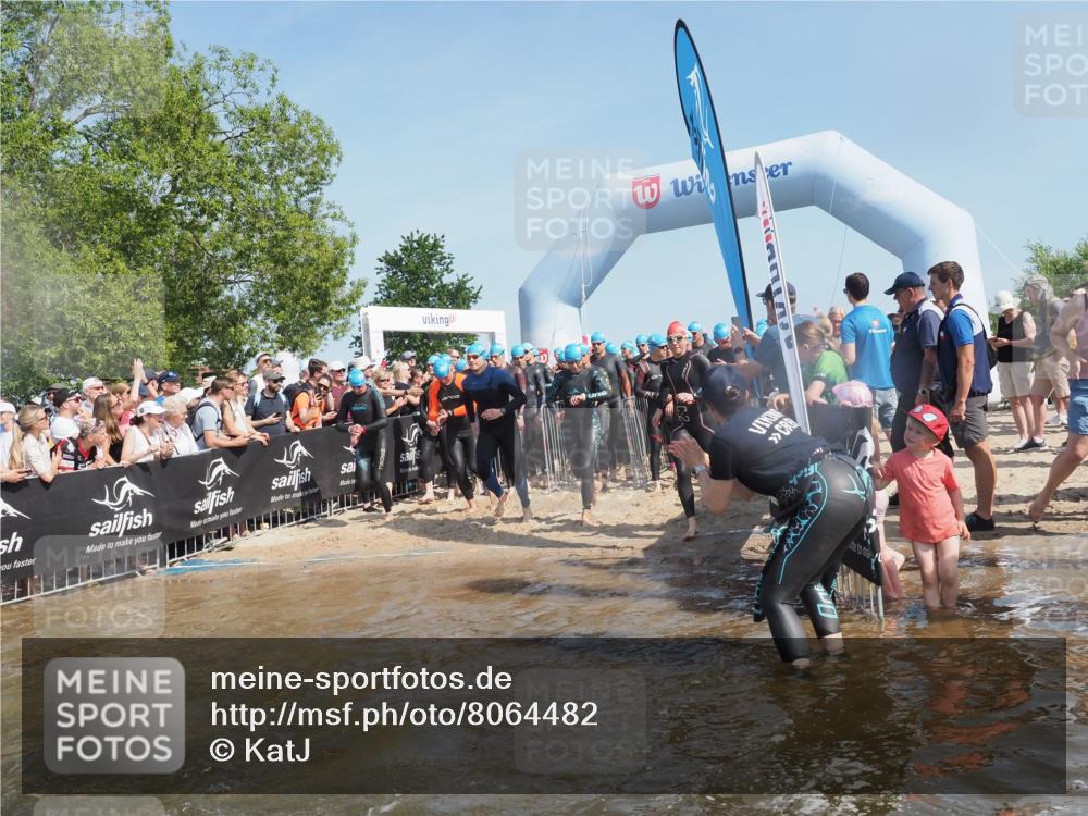 22.06.2025 - Viking Triathlon KatJ http://msf.ph/oto/8064482 22.06.2025 10:04:32 Schwimmen 146, 209, 238, 239, 327, 335, 375, 419, 447, 457, 482, 506, 514, 629, 662 meine-sportfotos.de
