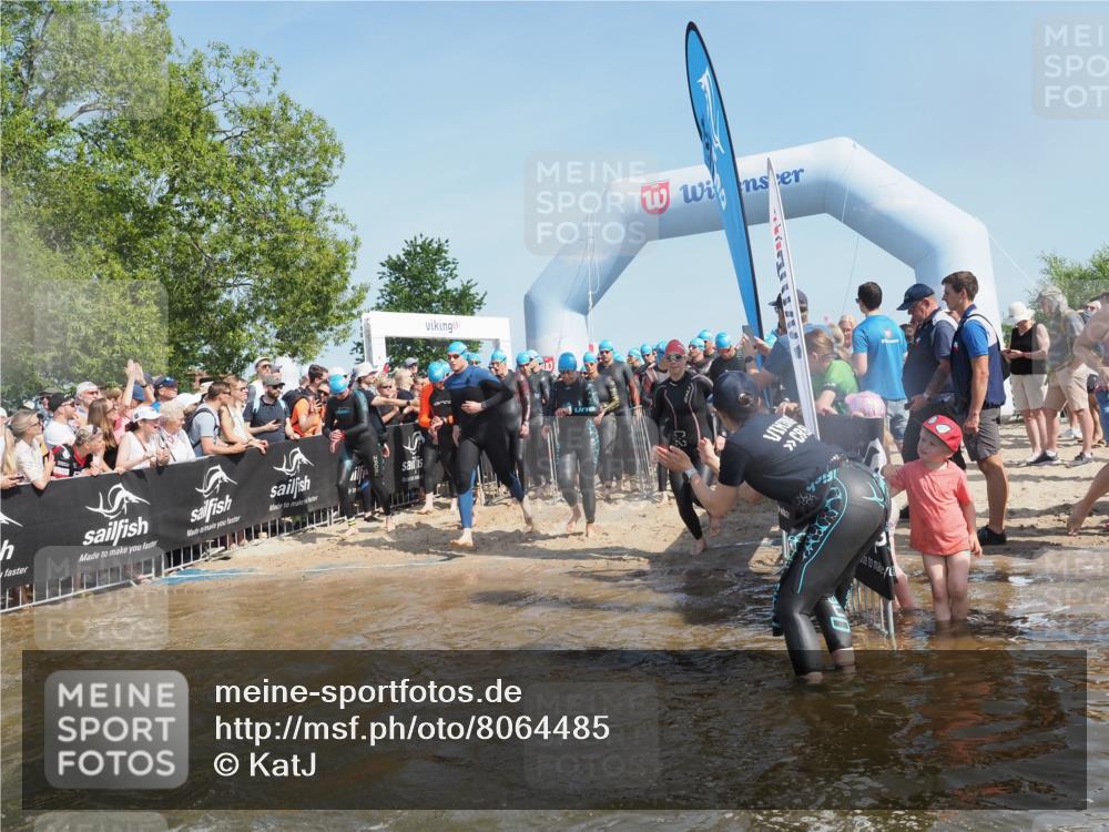 22.06.2025 - Viking Triathlon KatJ http://msf.ph/oto/8064485 22.06.2025 10:04:32 Schwimmen 146, 209, 238, 239, 327, 335, 375, 419, 447, 457, 482, 506, 514, 629, 662 meine-sportfotos.de