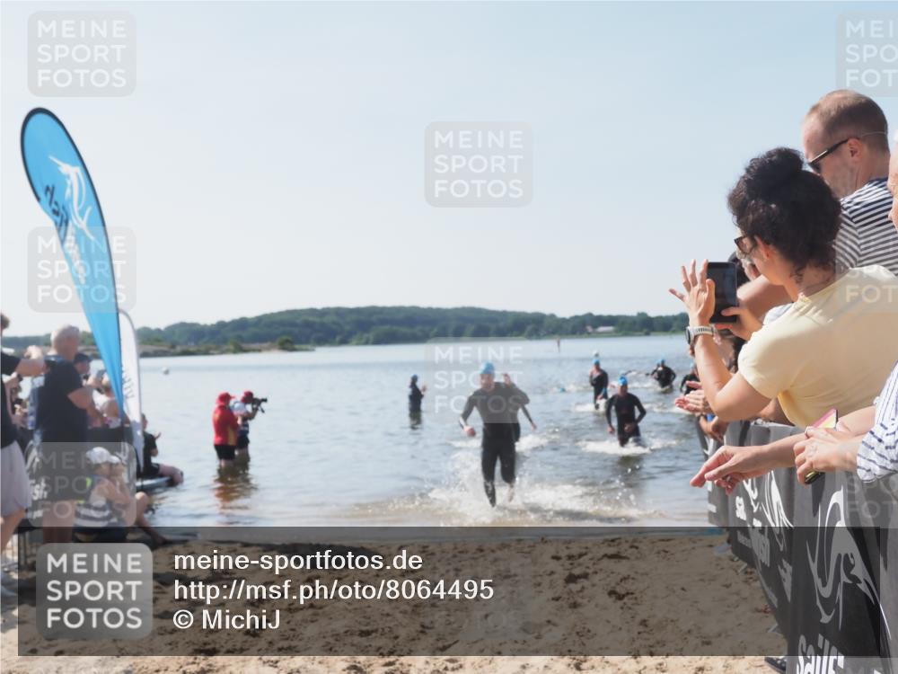 22.06.2025 - Viking Triathlon MichiJ http://msf.ph/oto/8064495 22.06.2025 10:28:49 Schwimmen 15, 258, 301, 368, 414, 443, 628 meine-sportfotos.de