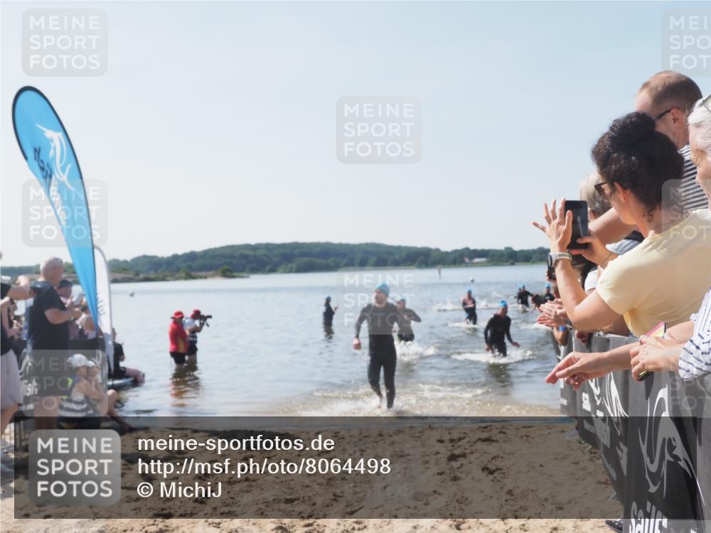 22.06.2025 - Viking Triathlon MichiJ http://msf.ph/oto/8064498 22.06.2025 10:28:49 Schwimmen 15, 258, 301, 368, 414, 443, 628 meine-sportfotos.de